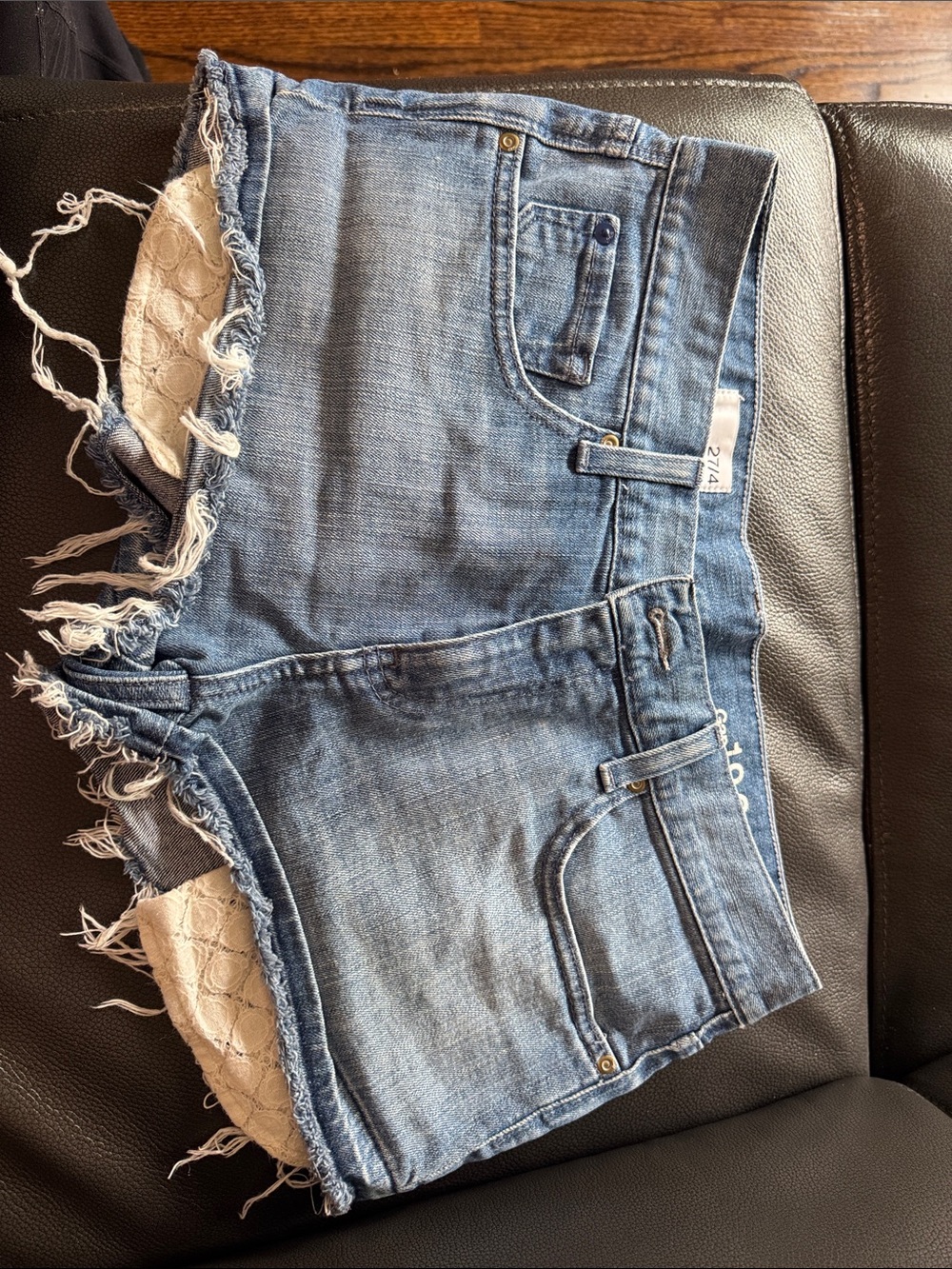 Gap Frayed Hem Light Wash Denim Shorts - Blue